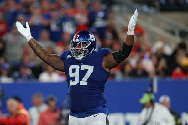 Giants have had 'productive' talks with Dexter Lawrence